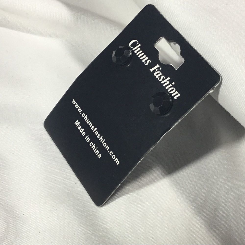 Small BlackgemstonestudsUc3 6$